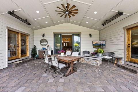Tiny photo for 17121 Merganser Drive, Bend, OR 97707 (MLS # 220225870)