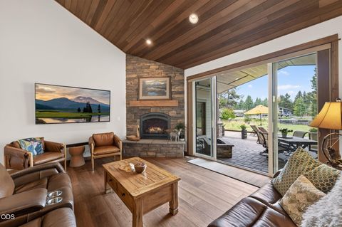 Tiny photo for 17121 Merganser Drive, Bend, OR 97707 (MLS # 220225870)