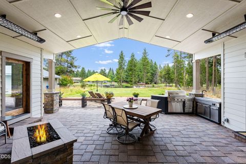 Tiny photo for 17121 Merganser Drive, Bend, OR 97707 (MLS # 220225870)