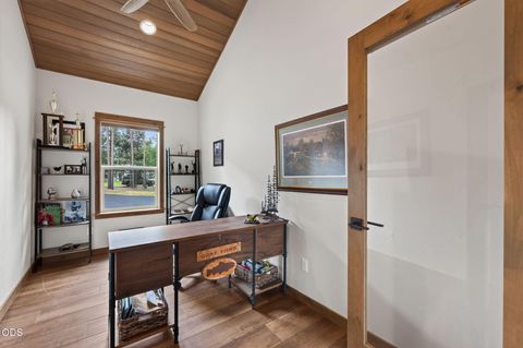 Tiny photo for 17121 Merganser Drive, Bend, OR 97707 (MLS # 220225870)