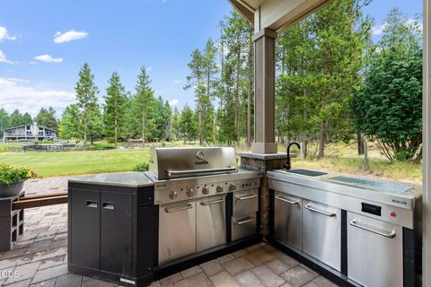 Tiny photo for 17121 Merganser Drive, Bend, OR 97707 (MLS # 220225870)
