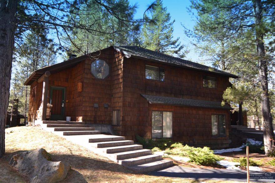 Ready to relax? Want an updated ski cabin without a 'to do' list? Take a look at this sunriver condo that is close to the Village, and the Sunriver Homeowner's Aquatic and Recreation Center (SHARC) but not too close! Set along the Meadows golf course, this 2 bedroom condo enjoys two wood burning fireplaces plus many updates including hardwood flooring, stainless steel appliances, light fixtures and more. Contemporary turnkey furniture package included. Established rental history with Sunriver Resort.