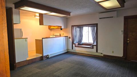 Tiny photo for 1320 Summers Lane, Klamath Falls, OR 97603 (MLS # 220214064)