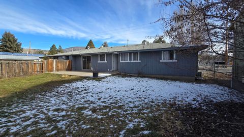 Tiny photo for 1320 Summers Lane, Klamath Falls, OR 97603 (MLS # 220214064)