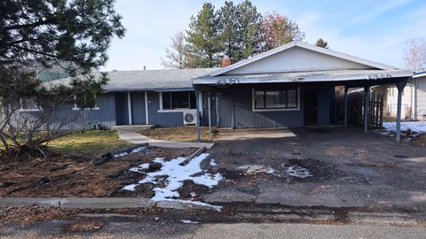 Tiny photo for 1320 Summers Lane, Klamath Falls, OR 97603 (MLS # 220214064)