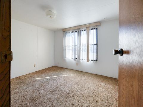 Tiny photo for 3440 Boardman Avenue, Klamath Falls, OR 97603 (MLS # 220217688)