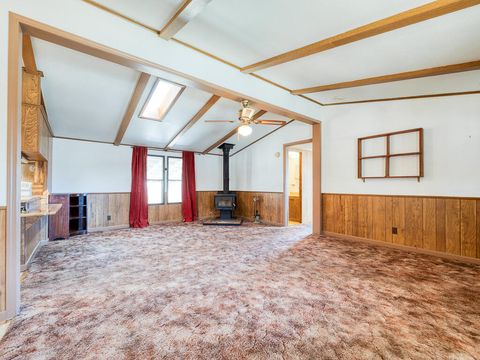 Tiny photo for 3440 Boardman Avenue, Klamath Falls, OR 97603 (MLS # 220217688)