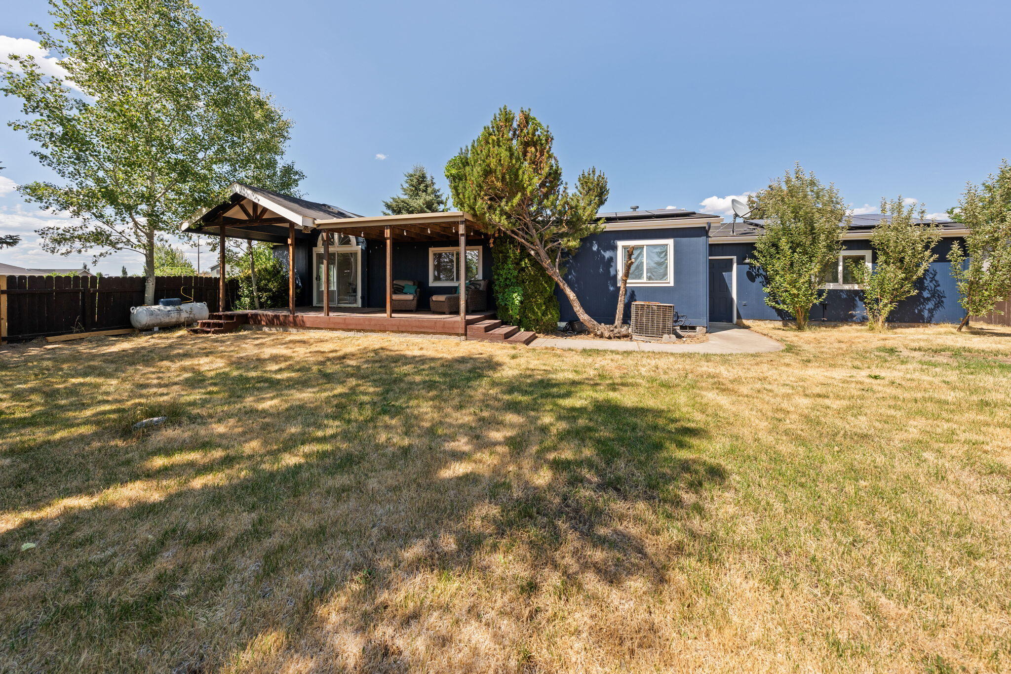 604 NE Shoshone Drive