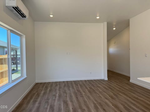 Tiny photo for 623 NE Mitchell Street #164, Madras, OR 97741 (MLS # 220224467)