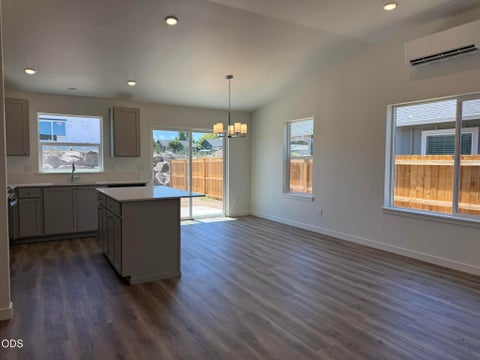 Tiny photo for 623 NE Mitchell Street #164, Madras, OR 97741 (MLS # 220224467)