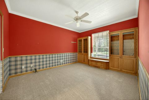 Tiny photo for 150 Ridgefield Road, Grants Pass, OR 97527 (MLS # 220217453)