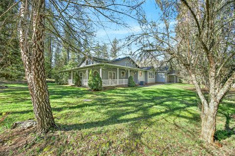 Tiny photo for 150 Ridgefield Road, Grants Pass, OR 97527 (MLS # 220217453)