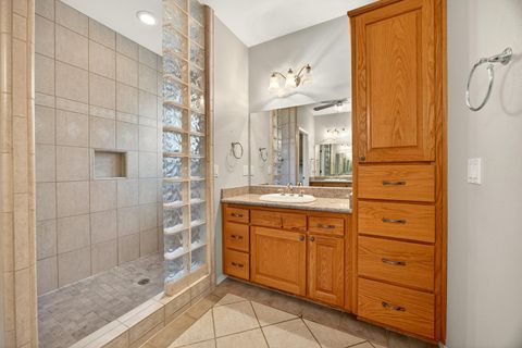 Tiny photo for 150 Ridgefield Road, Grants Pass, OR 97527 (MLS # 220217453)