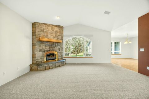 Tiny photo for 150 Ridgefield Road, Grants Pass, OR 97527 (MLS # 220217453)