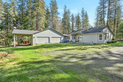 Tiny photo for 150 Ridgefield Road, Grants Pass, OR 97527 (MLS # 220217453)