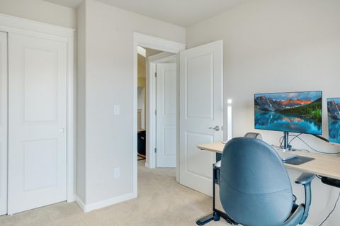 Tiny photo for 63169 NE Hadley Place, Bend, OR 97701 (MLS # 220217290)