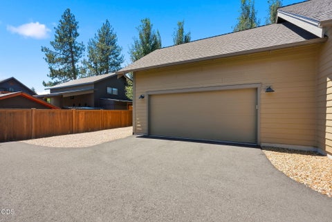 Tiny photo for 1035 E Horse Back Trail, Sisters, OR 97759 (MLS # 220224488)