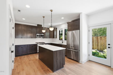 Tiny photo for 1035 E Horse Back Trail, Sisters, OR 97759 (MLS # 220224488)