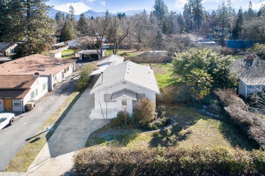 Nice home with lots of yard space, backyard is completely fenced. Large open living room. Large bedrooms, master with walk in closet. plenty of potential in this cute stucco home. exterior has fresh paint as well as most of the interior. Mostly new flooring throughout home. schools and parks are just minutes away from this quiet neighborhood.