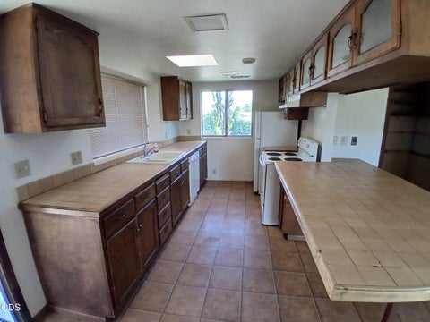 Tiny photo for 1340 Dowell Road, Grants Pass, OR 97527 (MLS # 220225907)