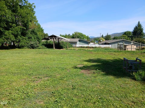 Tiny photo for 1340 Dowell Road, Grants Pass, OR 97527 (MLS # 220225907)