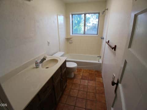 Tiny photo for 1340 Dowell Road, Grants Pass, OR 97527 (MLS # 220225907)