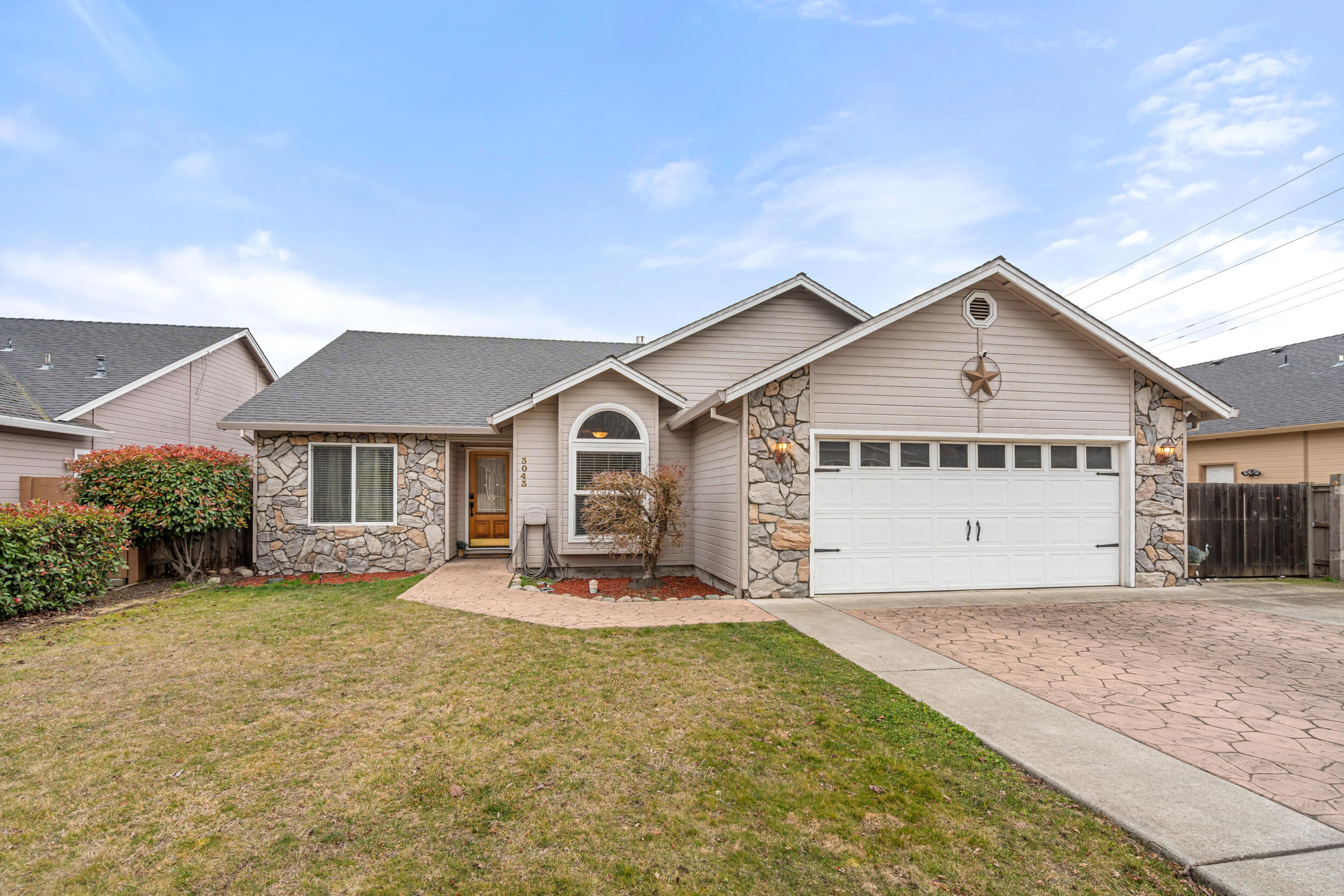 3043 Colonial Avenue