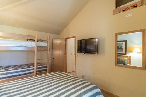 Tiny photo for 57377 Pole House Lane #1, Sunriver, OR 97707 (MLS # 220213081)
