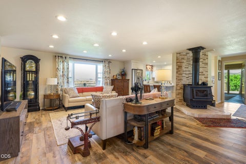 Tiny photo for 7800 NW Lamonta Road, Prineville, OR 97754 (MLS # 220226139)