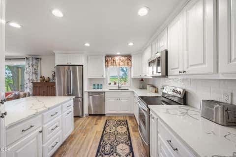 Tiny photo for 7800 NW Lamonta Road, Prineville, OR 97754 (MLS # 220226139)