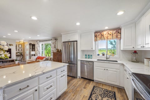 Tiny photo for 7800 NW Lamonta Road, Prineville, OR 97754 (MLS # 220226139)
