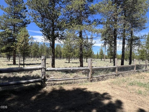 Tiny photo for 52531 Lost Ponderosa Road, La Pine, OR 97739 (MLS # 220228363)