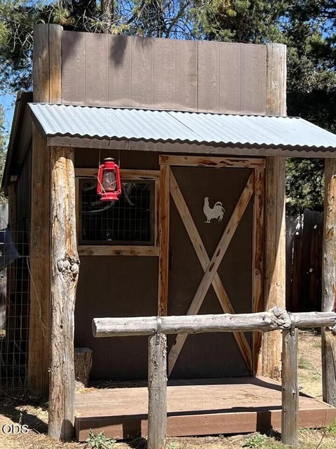 Tiny photo for 52531 Lost Ponderosa Road, La Pine, OR 97739 (MLS # 220228363)