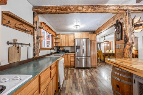 Tiny photo for 52531 Lost Ponderosa Road, La Pine, OR 97739 (MLS # 220228363)