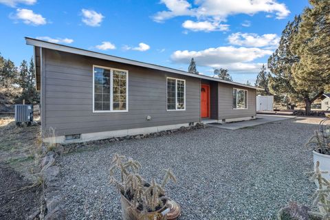 Tiny photo for 5800 NW 66th Lane, Redmond, OR 97756 (MLS # 220213664)