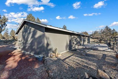 Tiny photo for 5800 NW 66th Lane, Redmond, OR 97756 (MLS # 220213664)