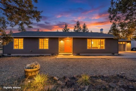 Tiny photo for 5800 NW 66th Lane, Redmond, OR 97756 (MLS # 220213664)
