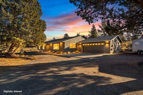 Photo of 5800 NW 66th Lane, Redmond, OR 97756 (MLS # 220213664)