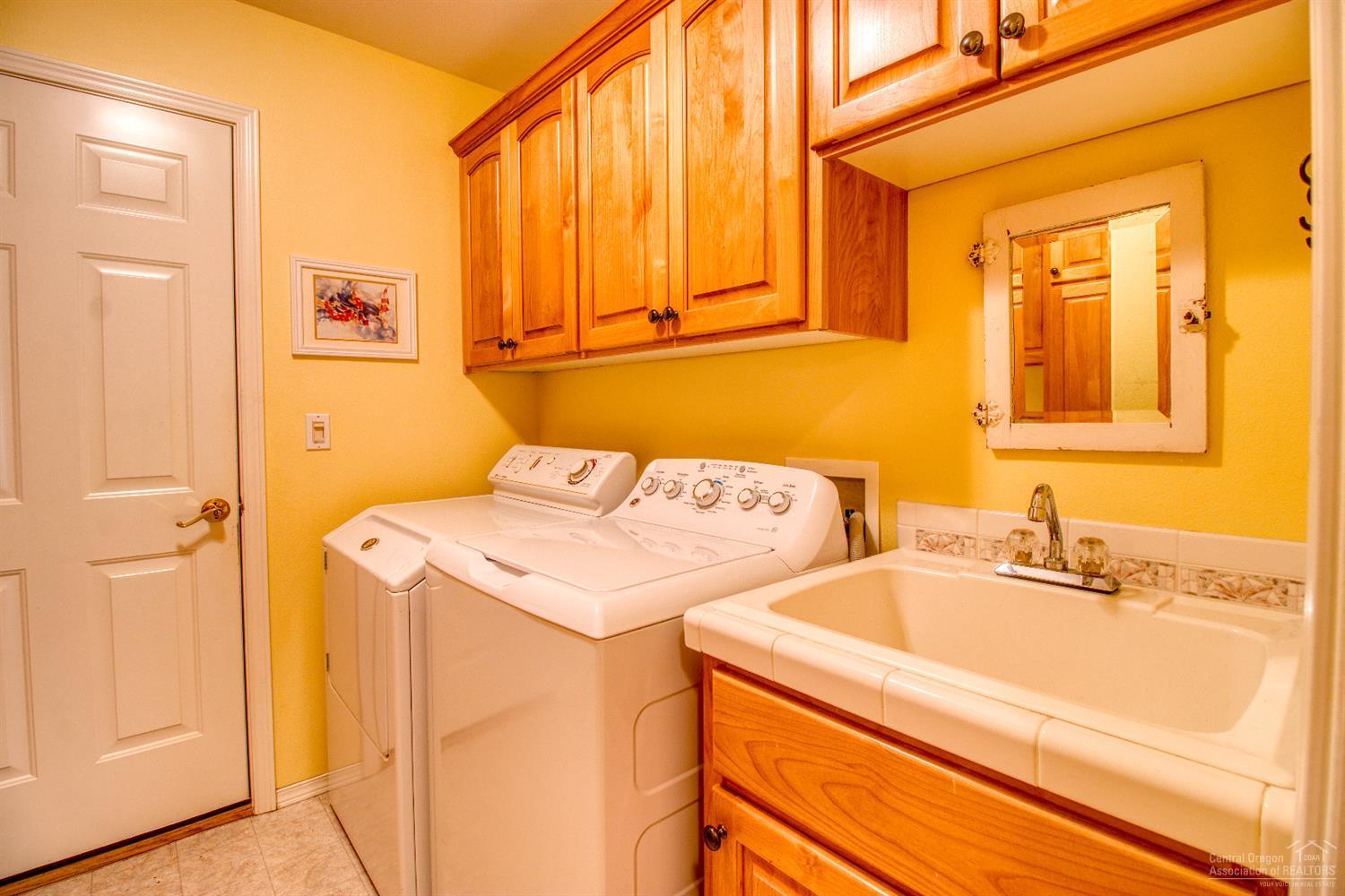 Hollow Pine Estate - Residential