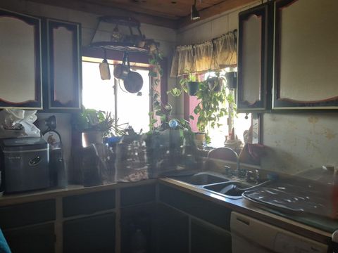 Tiny photo for 406 Sharp Road, Midland, OR 97634 (MLS # 220217407)