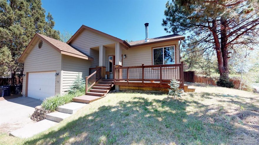 Charming SE single-level 3 bedroom, 2 bath home in picturesque neighborhood privately tucked into the trees. Situated on large corner lot with RV parking. Large great room with cozy fireplace. Private back yard with deck and hot tub perfect for entertaining! Central location close to walking trails and Ponderosa Park. See attached virtual tour for 3-D walkthrough!