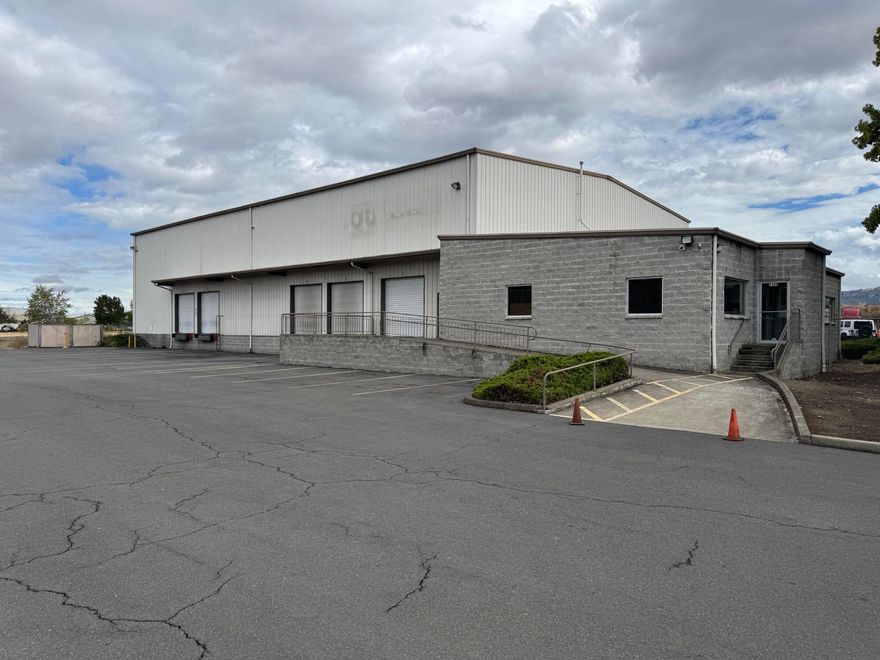 Rare dock-high building centrally located in Medford, OR available for sublease. The building is approximately 12,160SF with 5 bays, office area, and situated on 1.45AC.  The lot is improved with fencing, gated access, asphalt parking, and additional improved yard space. Tenant has vacated and the space is available now.