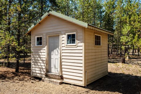 Tiny photo for 51577 Ash Road, La Pine, OR 97739 (MLS # 220215160)