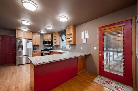 Tiny photo for 51577 Ash Road, La Pine, OR 97739 (MLS # 220215160)