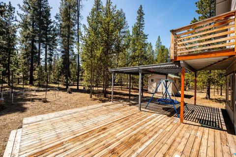 Tiny photo for 51577 Ash Road, La Pine, OR 97739 (MLS # 220215160)
