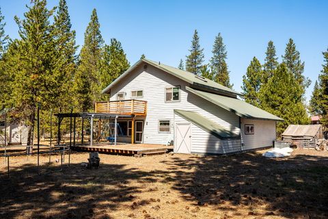 Tiny photo for 51577 Ash Road, La Pine, OR 97739 (MLS # 220215160)