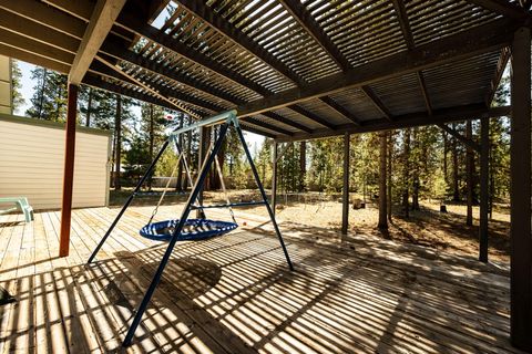 Tiny photo for 51577 Ash Road, La Pine, OR 97739 (MLS # 220215160)
