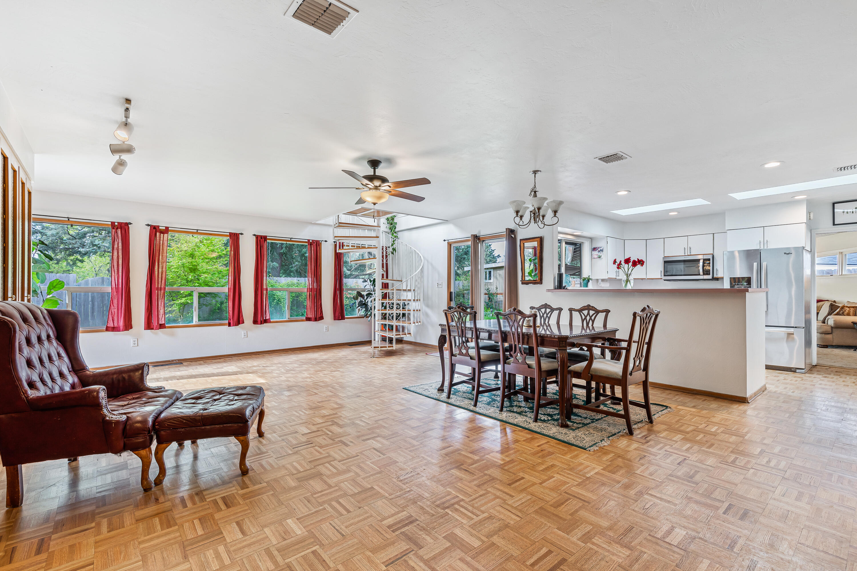 Siskiyou Heights Addition - Residential