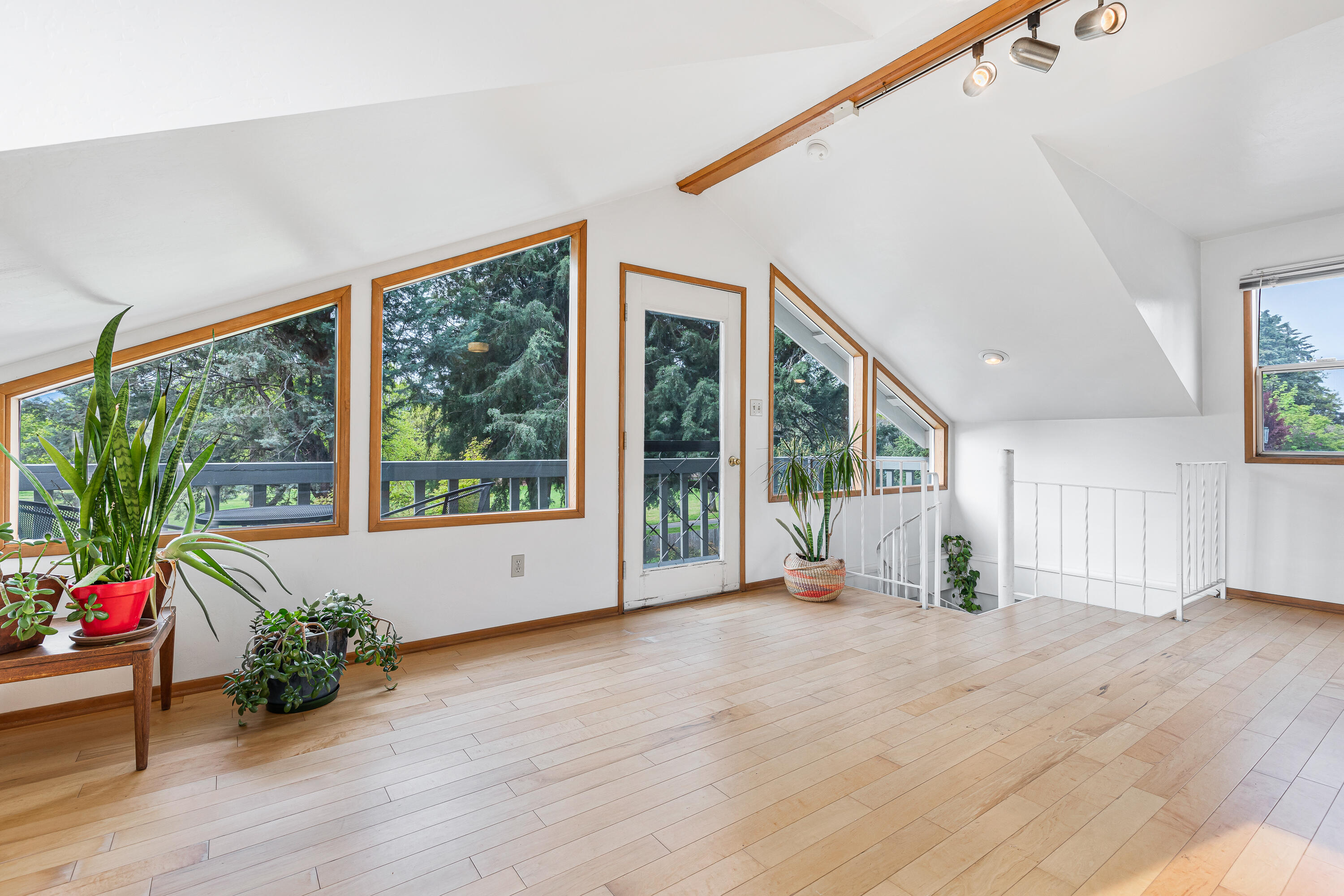 Siskiyou Heights Addition - Residential