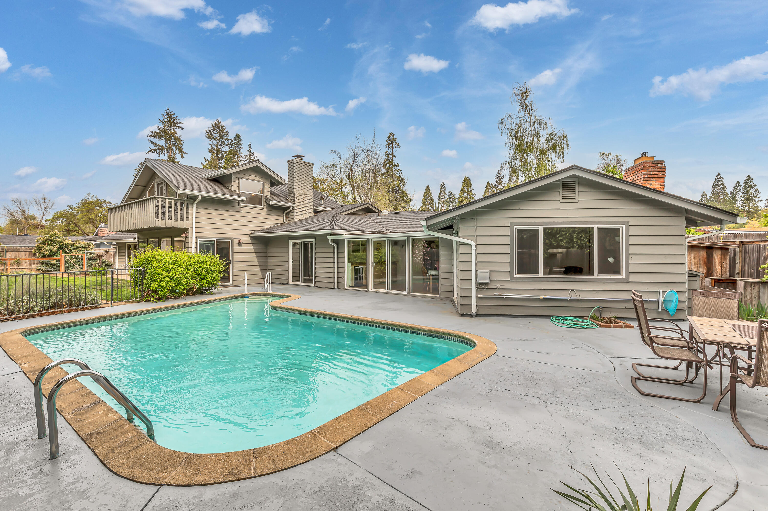 Siskiyou Heights Addition - Residential